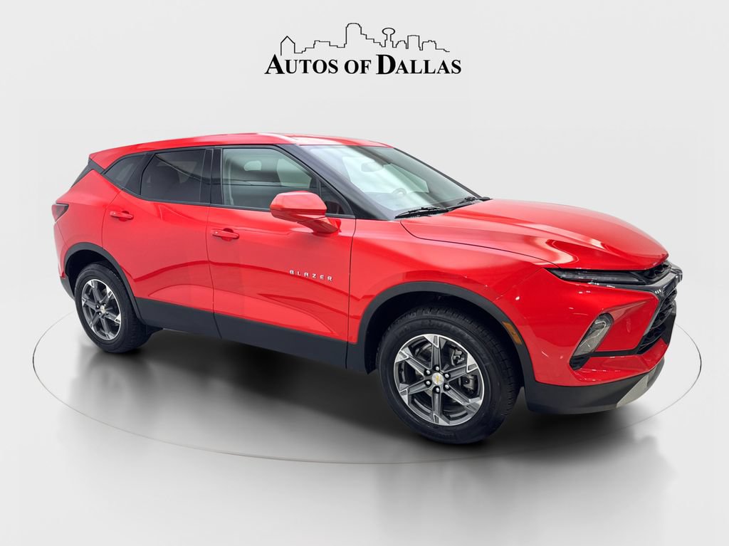 Used 2025 Chevrolet Blazer LT FWD image 4