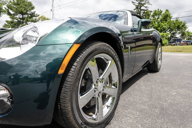 Used 2007 Pontiac Solstice Convertible w/ Premium Package RWD image 60