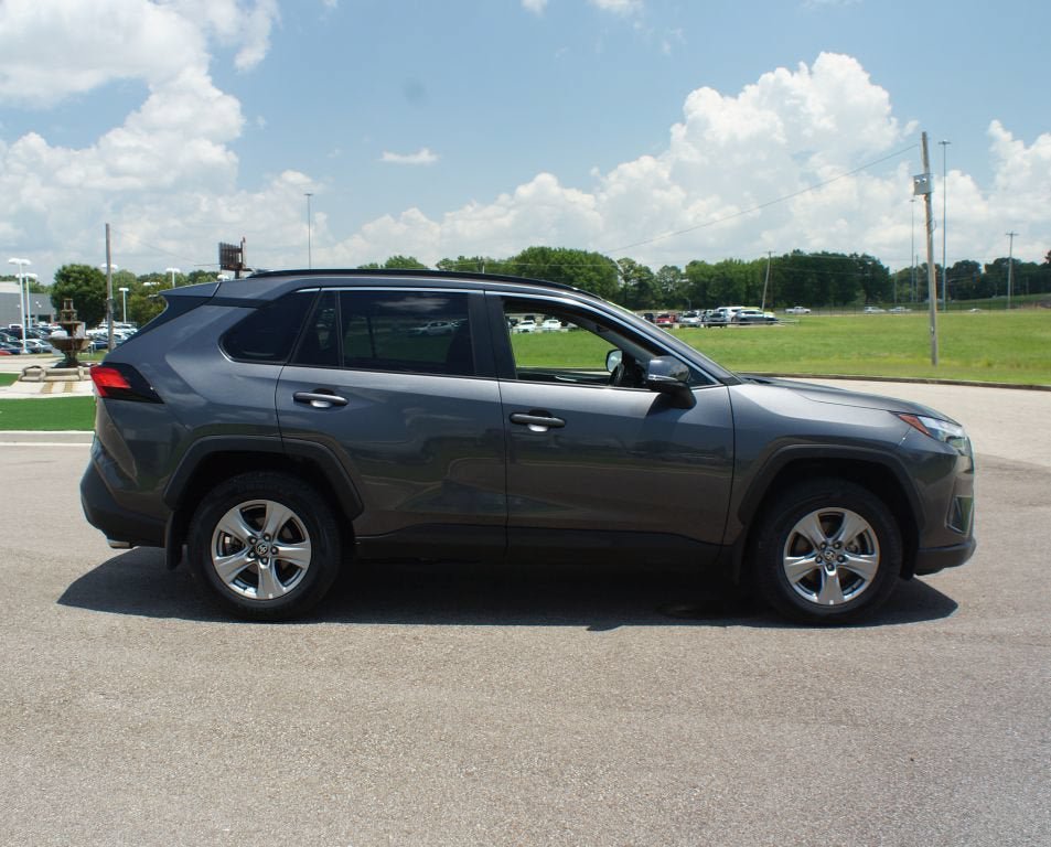 Used 2024 Toyota RAV4 XLE w/ Convenience Package AWD/4WD image 21