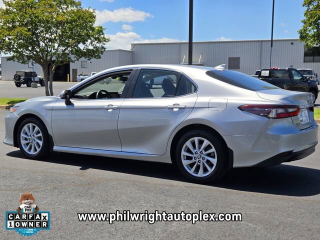 Used 2021 Toyota Camry LE FWD image 5