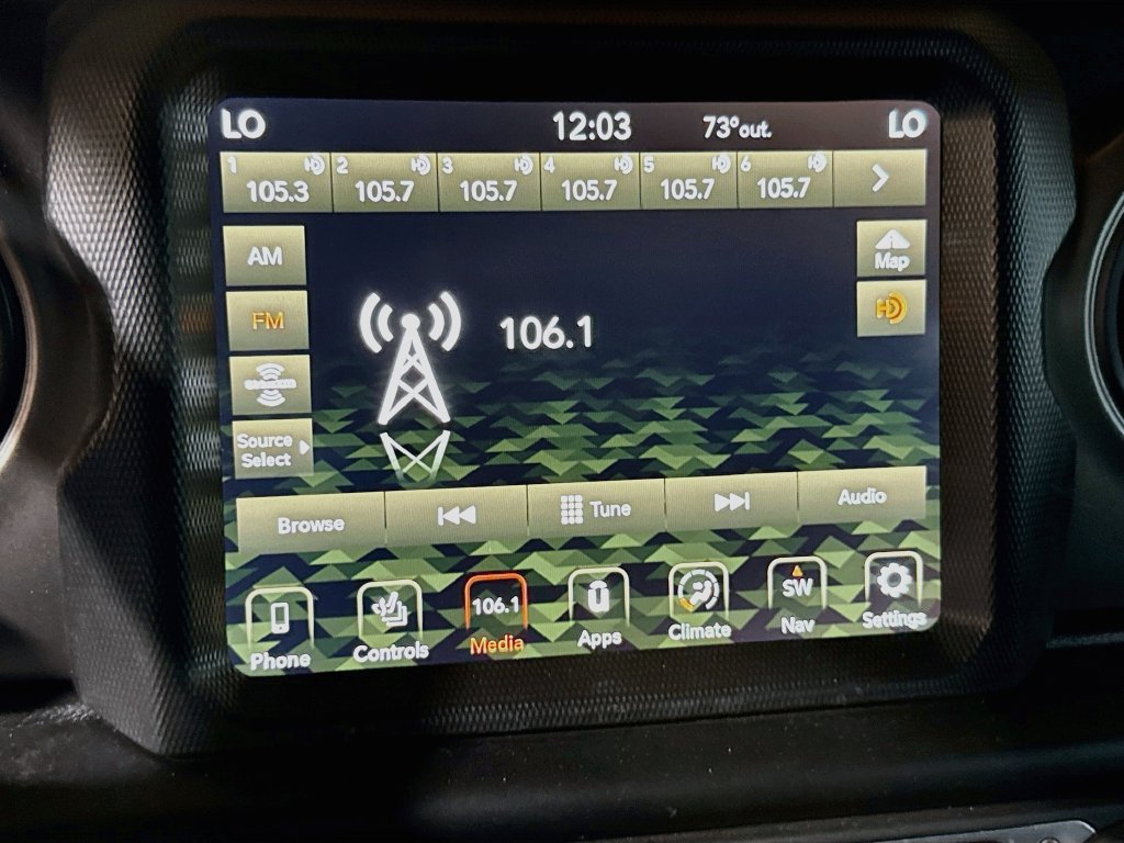 Certified 2023 Jeep Wrangler Unlimited w/ Sun & Screen Package AWD/4WD image 16