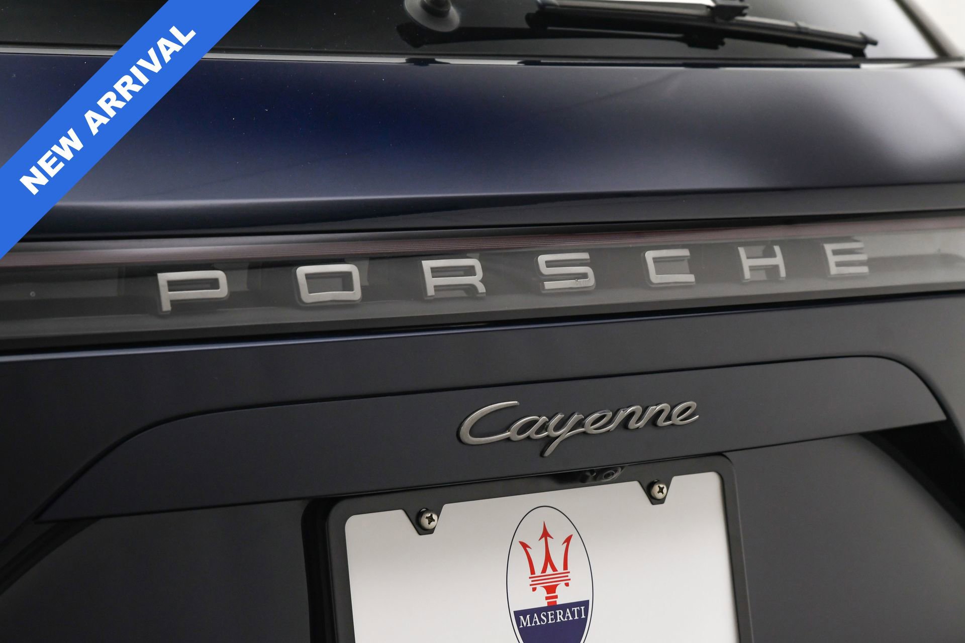 Used 2023 Porsche Cayenne Platinum Edition image 24