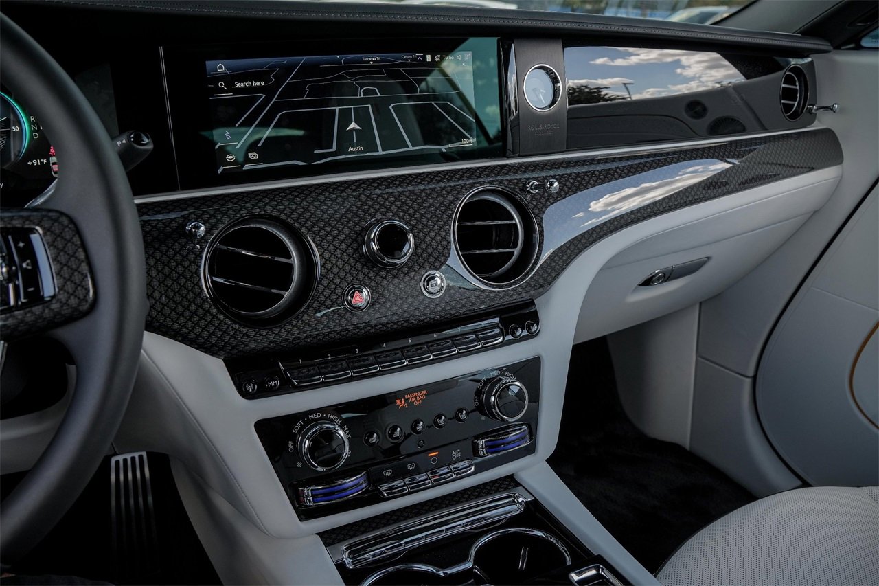 New 2025 Rolls-Royce Spectre Black Badge image 30