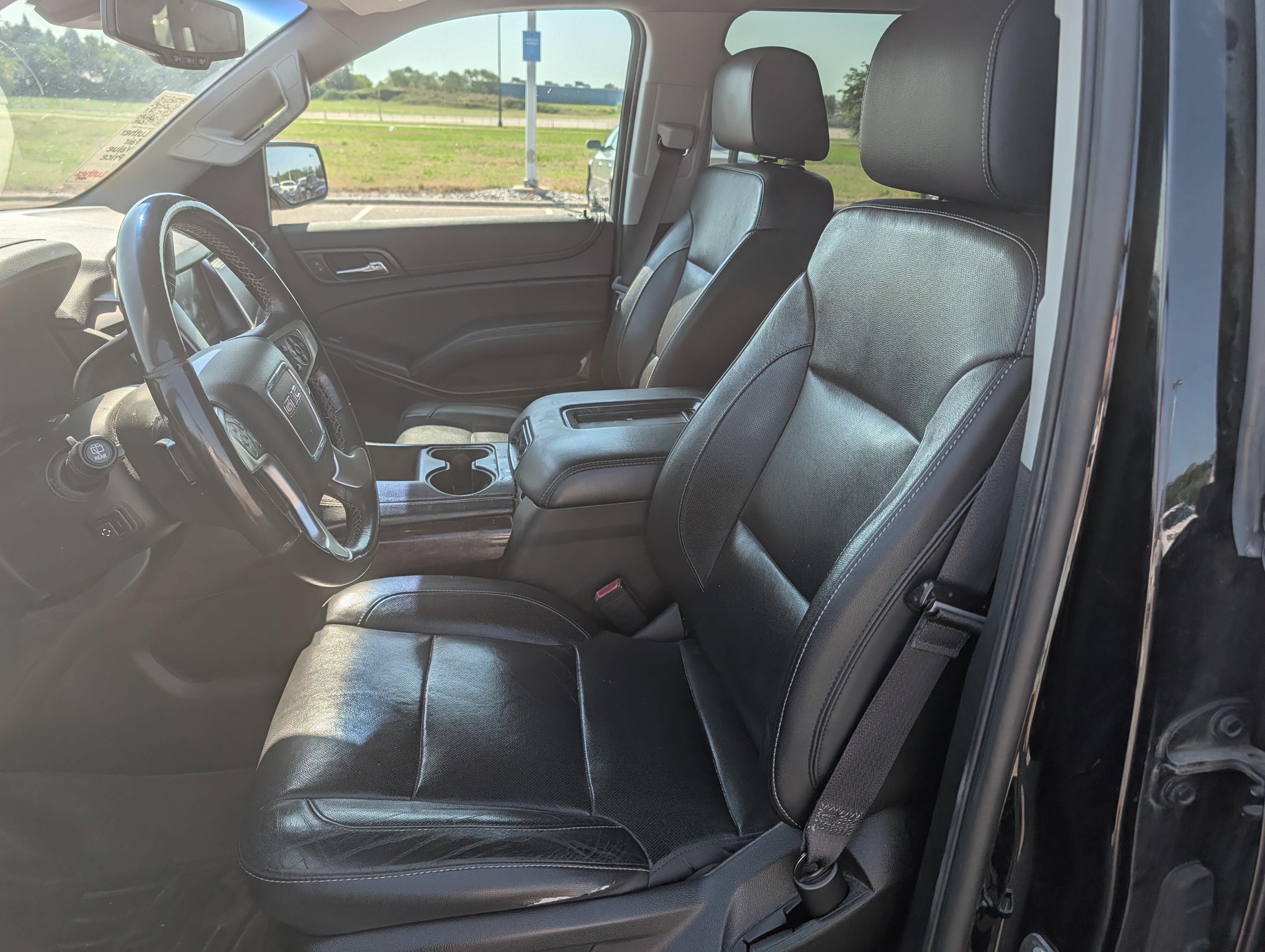 Used 2018 GMC Yukon XL SLT AWD/4WD image 8