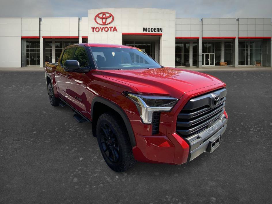 Used 2025 Toyota Tundra SR5 w/ SR5 Premium Package AWD/4WD image 19