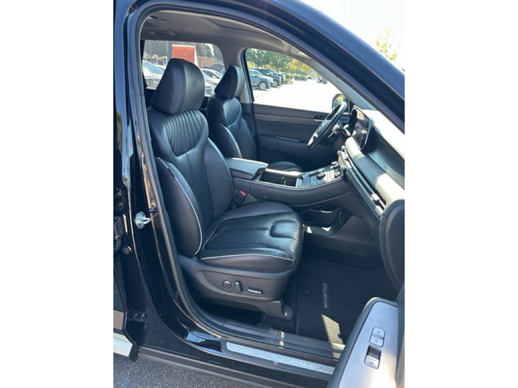 Used 2023 Hyundai Palisade Limited w/ Cargo Package image 26