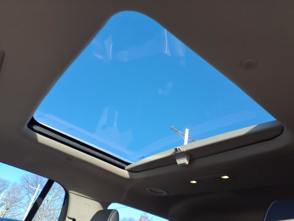 Used 2017 GMC Acadia Denali w/ Technology Package image 28