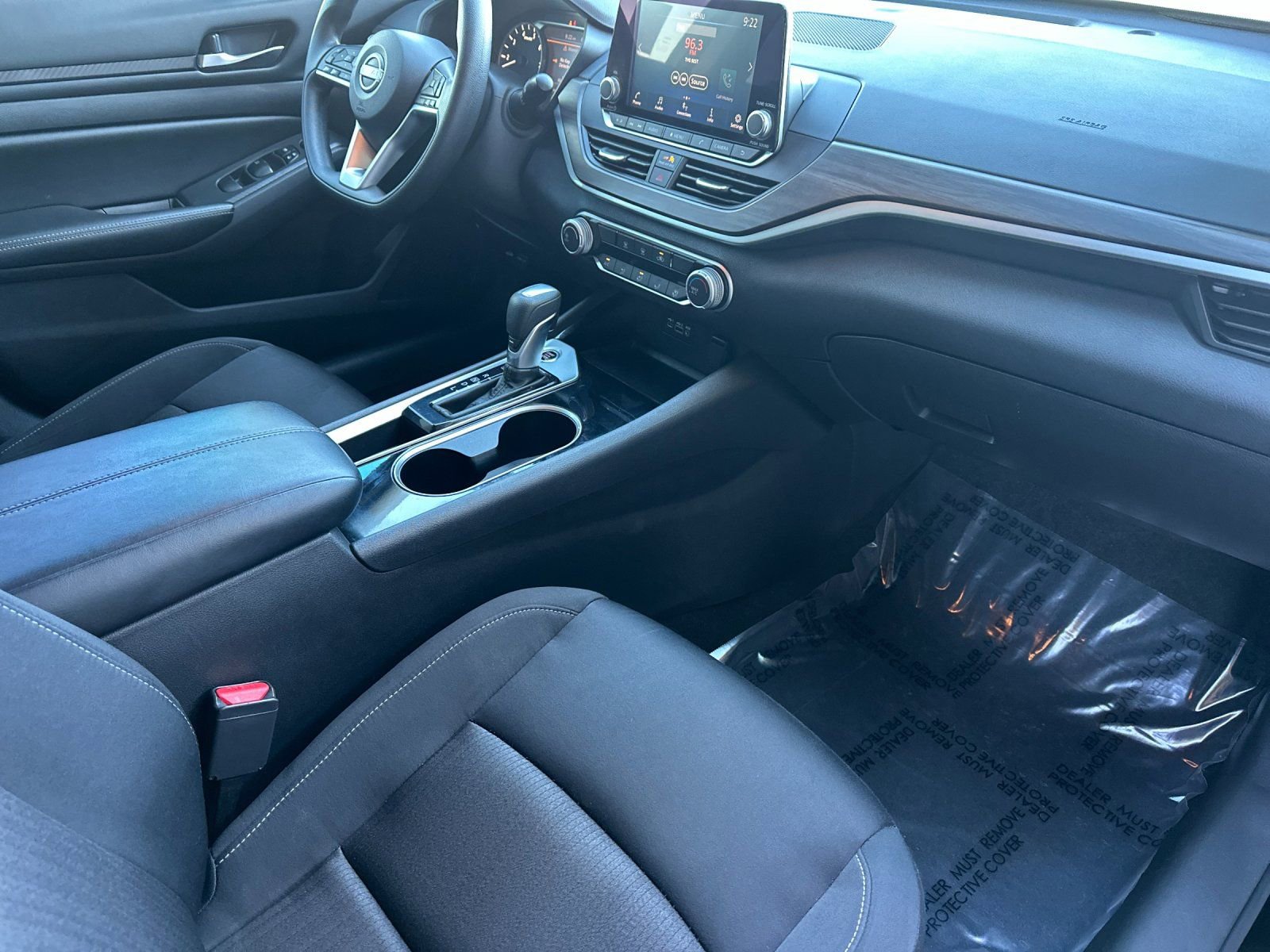 Used 2024 Nissan Altima 2.5 SV image 14