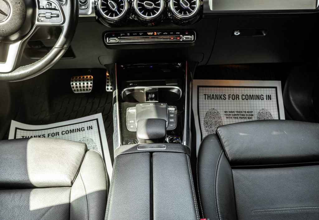 Used 2021 Mercedes-Benz GLB 250 4MATIC image 11
