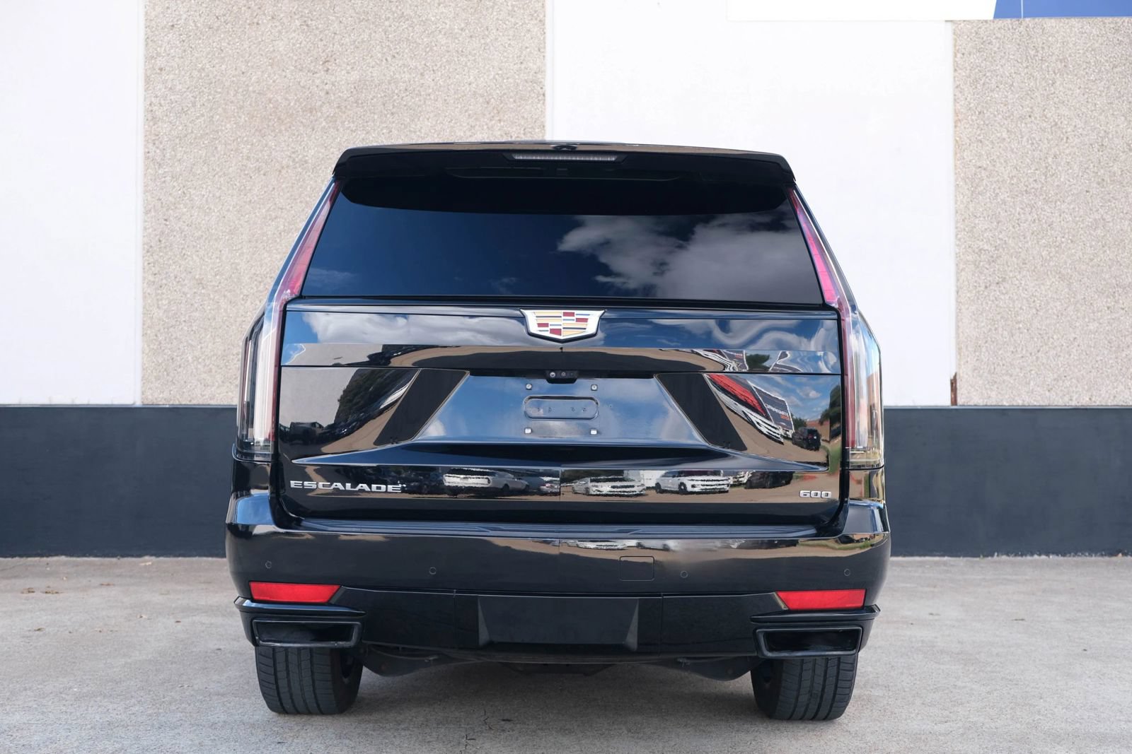 Used 2021 Cadillac Escalade ESV Sport w/ Driver Assist Tech Package RWD image 16