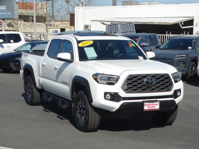 Used 2023 Toyota Tacoma TRD Off-Road w/ TRD Premium Off Road Package image 2