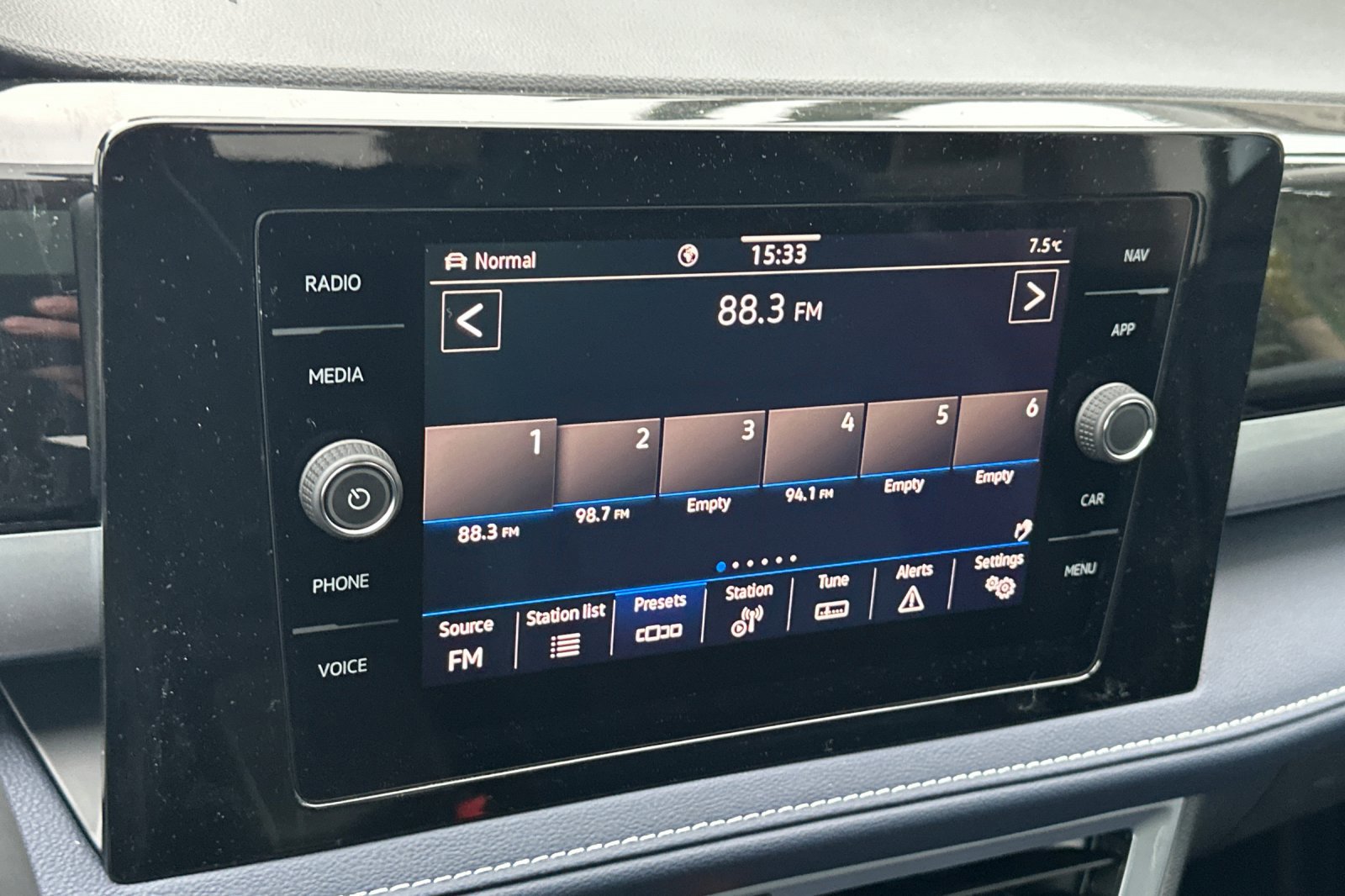 New 2026 Volkswagen Taos SEL image 18