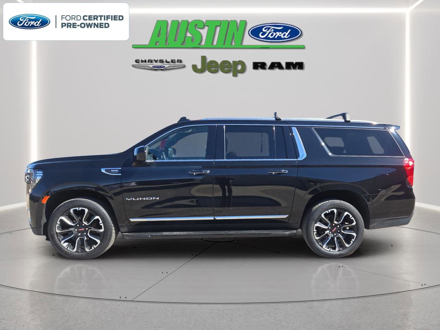 Used 2023 GMC Yukon XL SLT AWD/4WD image 10