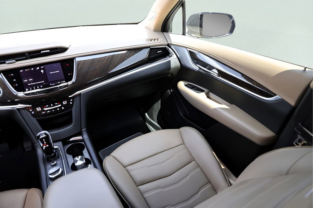 Used 2023 Cadillac XT6 Premium Luxury w/ Platinum Package FWD image 33