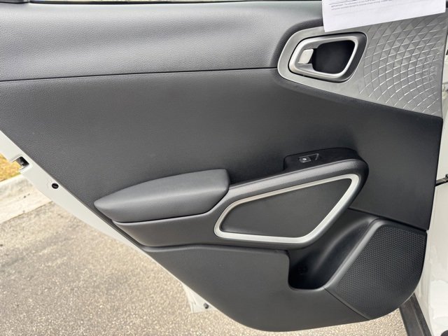Certified 2023 Kia Soul LX w/ LX Technology Package image 9