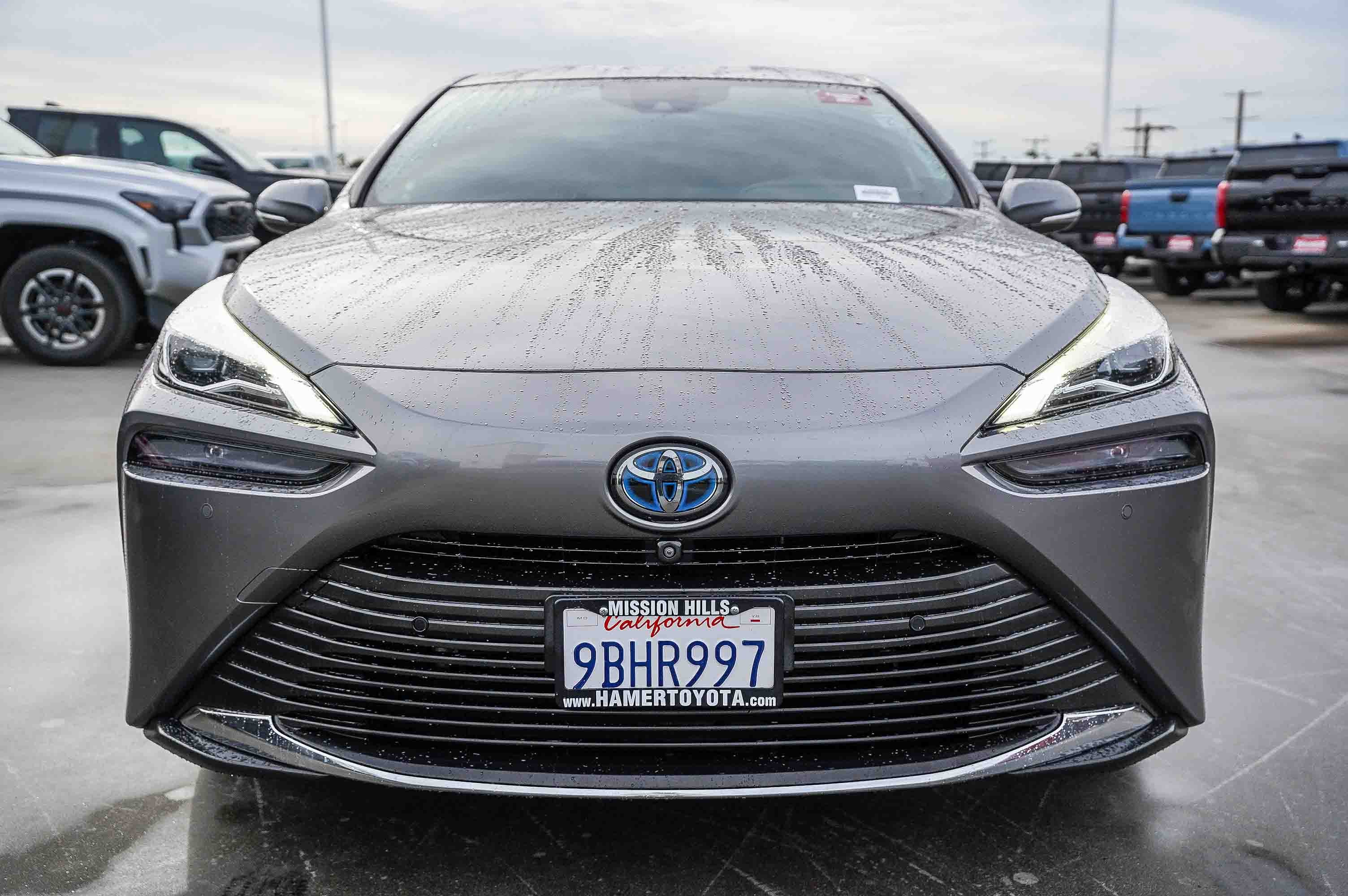 Used 2022 Toyota Mirai XLE image 2