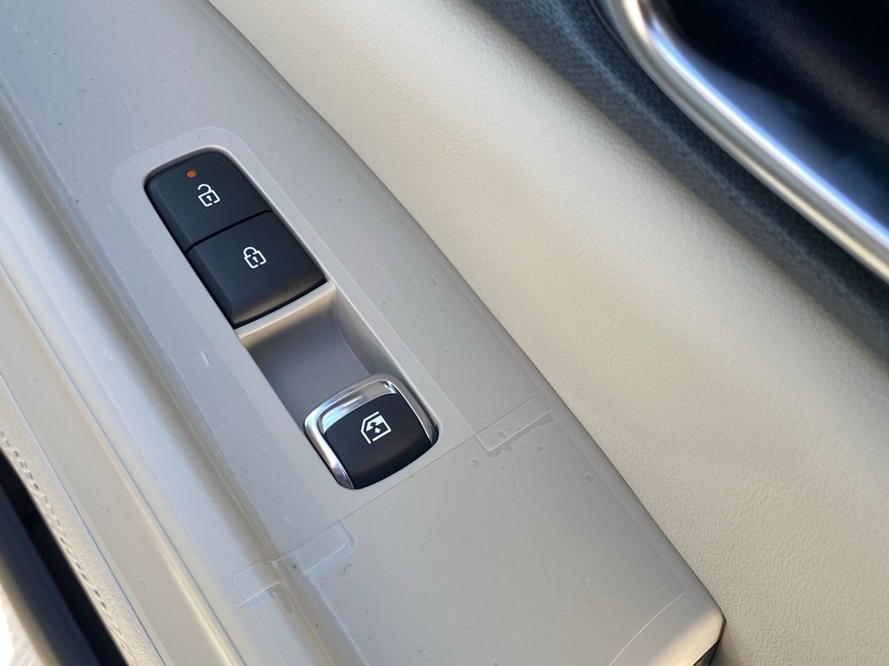 New 2026 Kia Carnival EX image 24