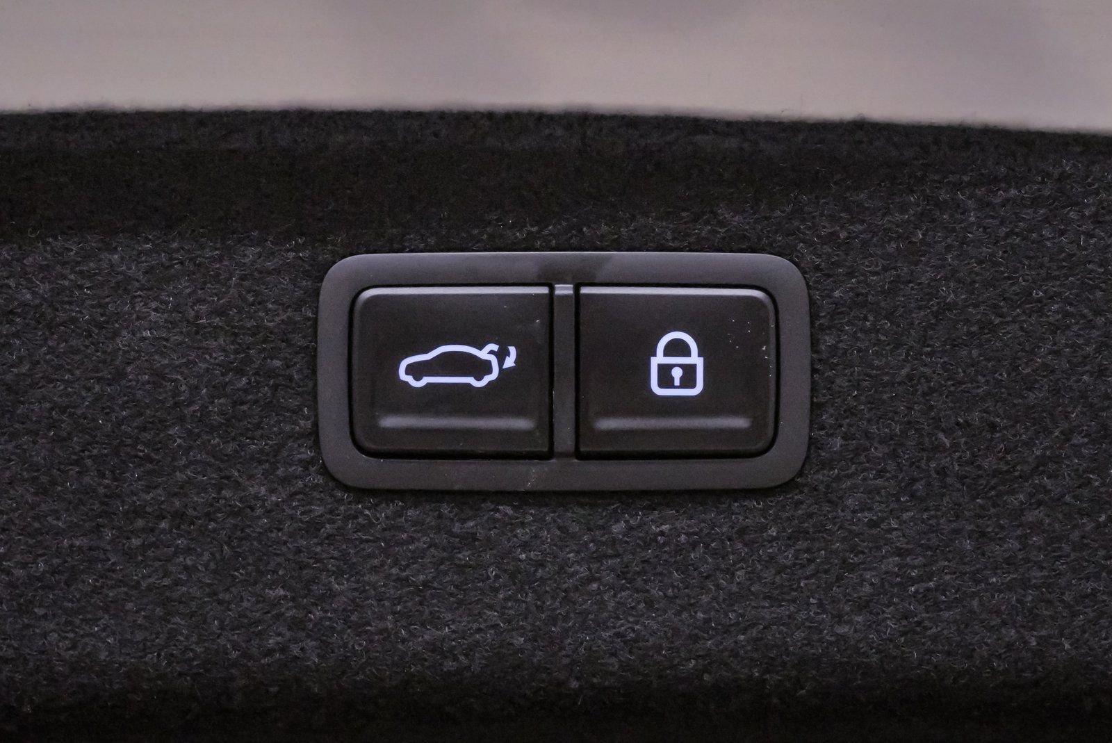 Certified 2025 Genesis G80 2.5T Sport Prestige image 26