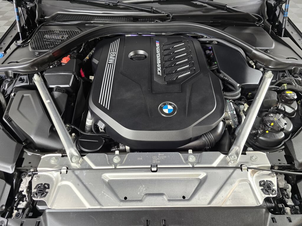 Used 2021 BMW M440i Convertible w/ Premium Package RWD image 11