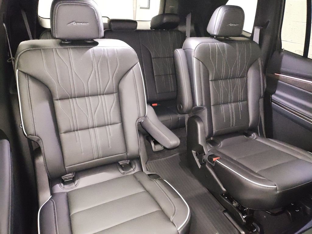 New 2026 Buick Enclave Avenir w/ Super Cruise Package image 11