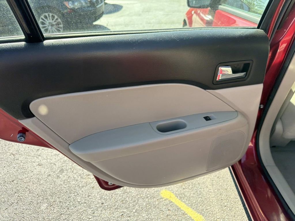 Used 2009 Ford Fusion S FWD image 14