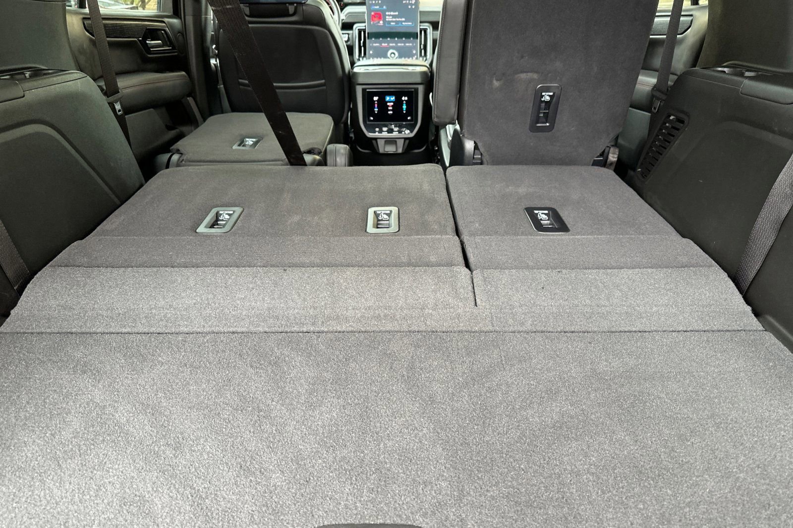 Certified 2025 GMC Yukon AT4 Ultimate image 17