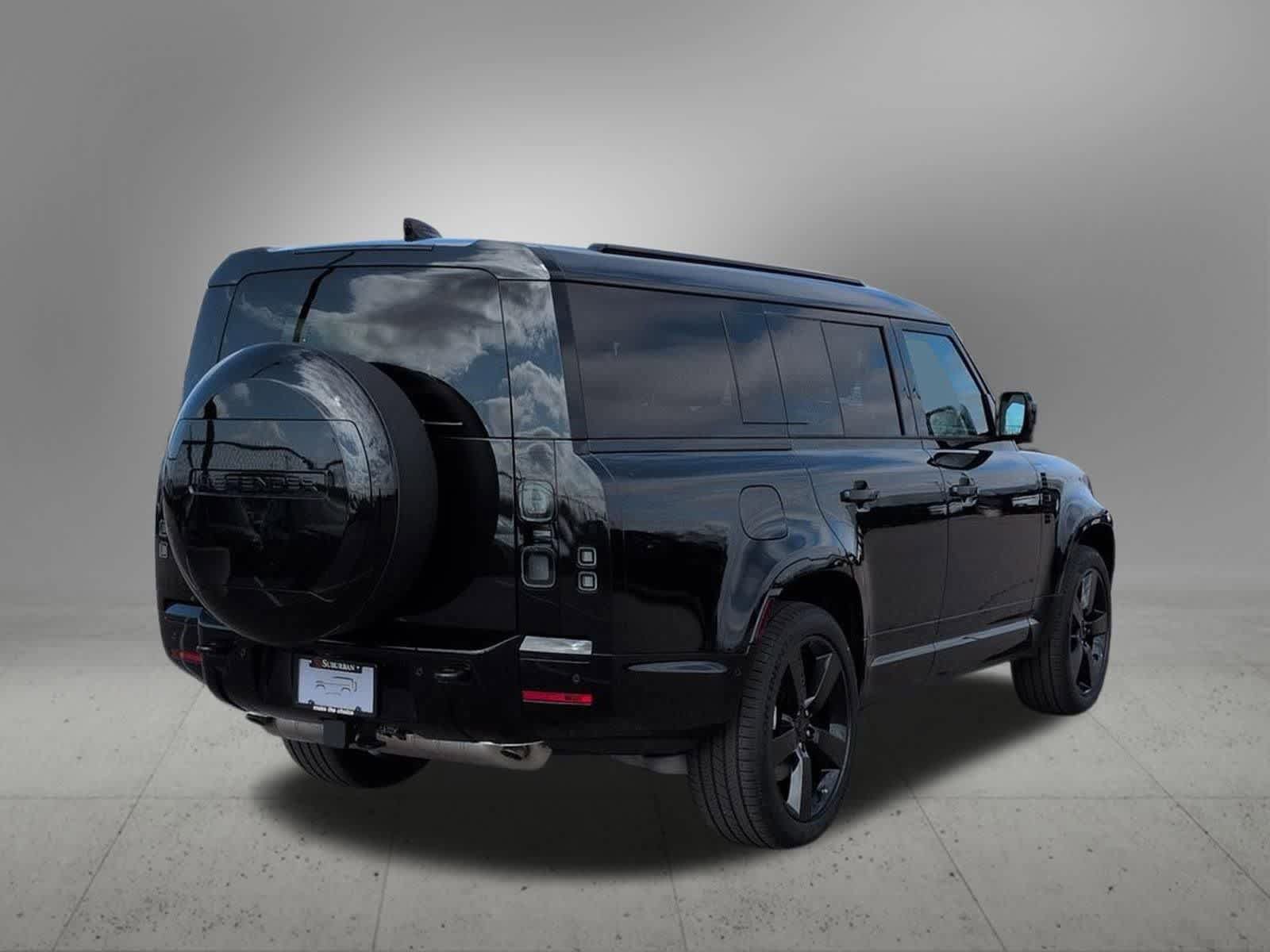 New 2026 Land Rover Defender 130 X-Dynamic SE image 6