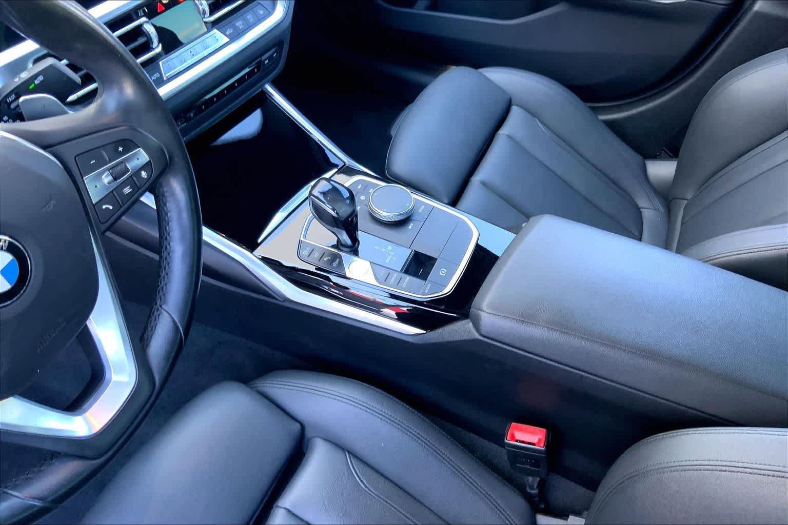 Used 2019 BMW 330i Sedan w/ Convenience Package RWD image 17
