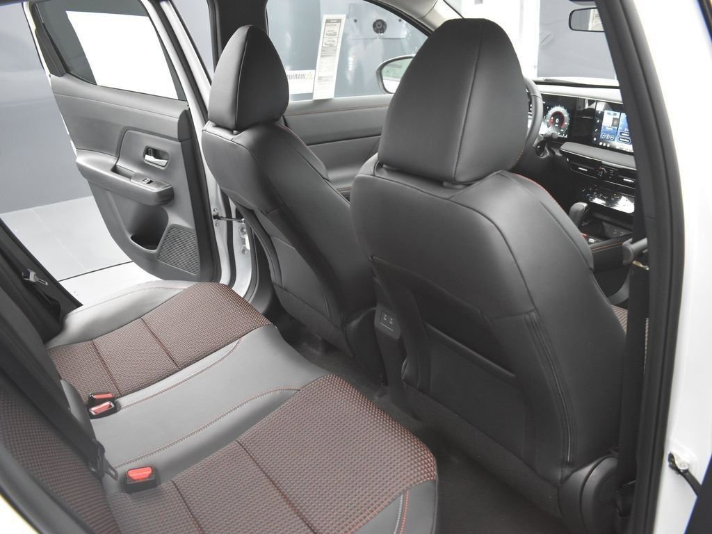 New 2026 Nissan Kicks SR w/ Cold Weather Package image 18