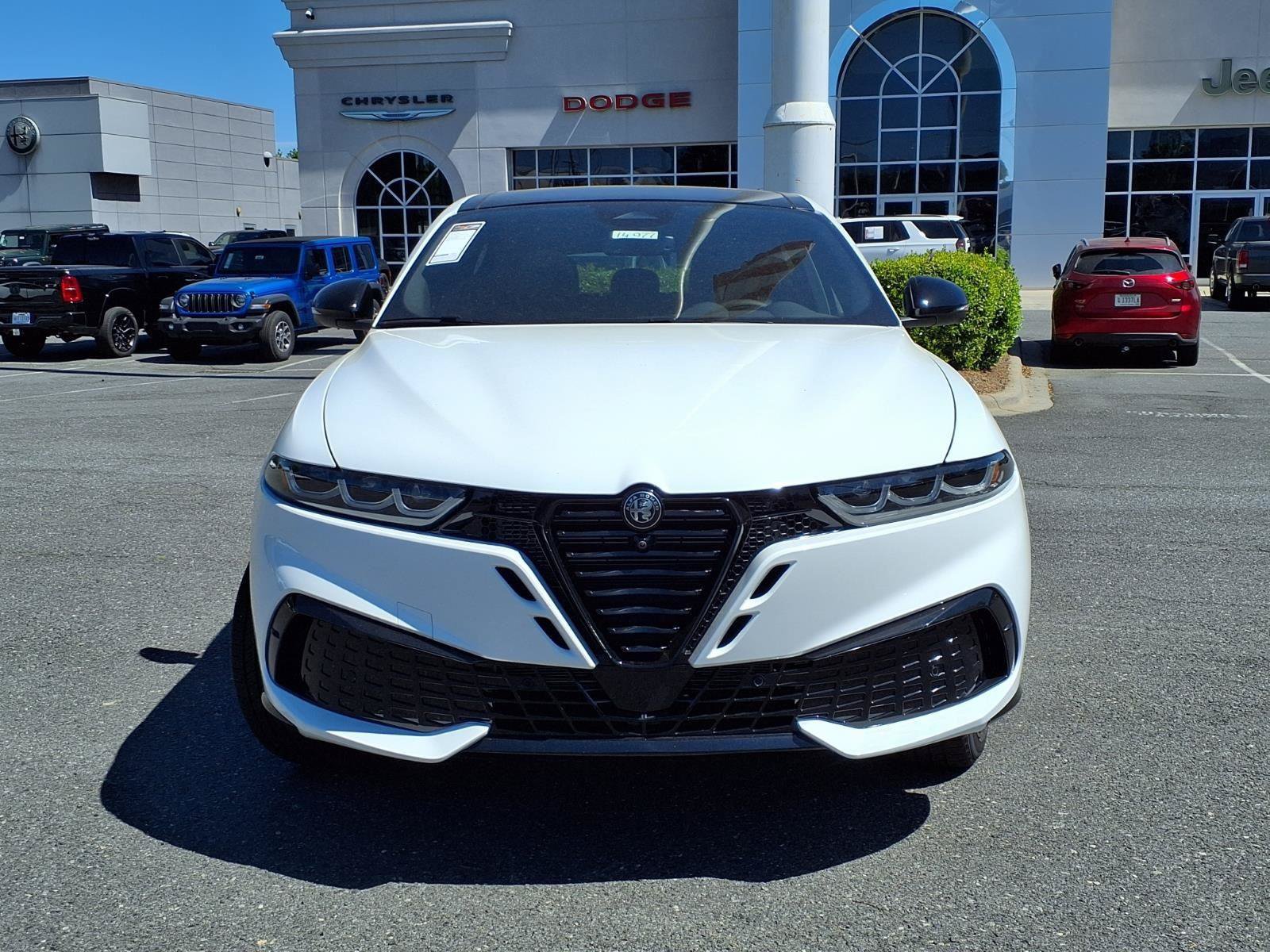 New 2026 Alfa Romeo Tonale w/ Active Assist Package AWD/4WD image 8