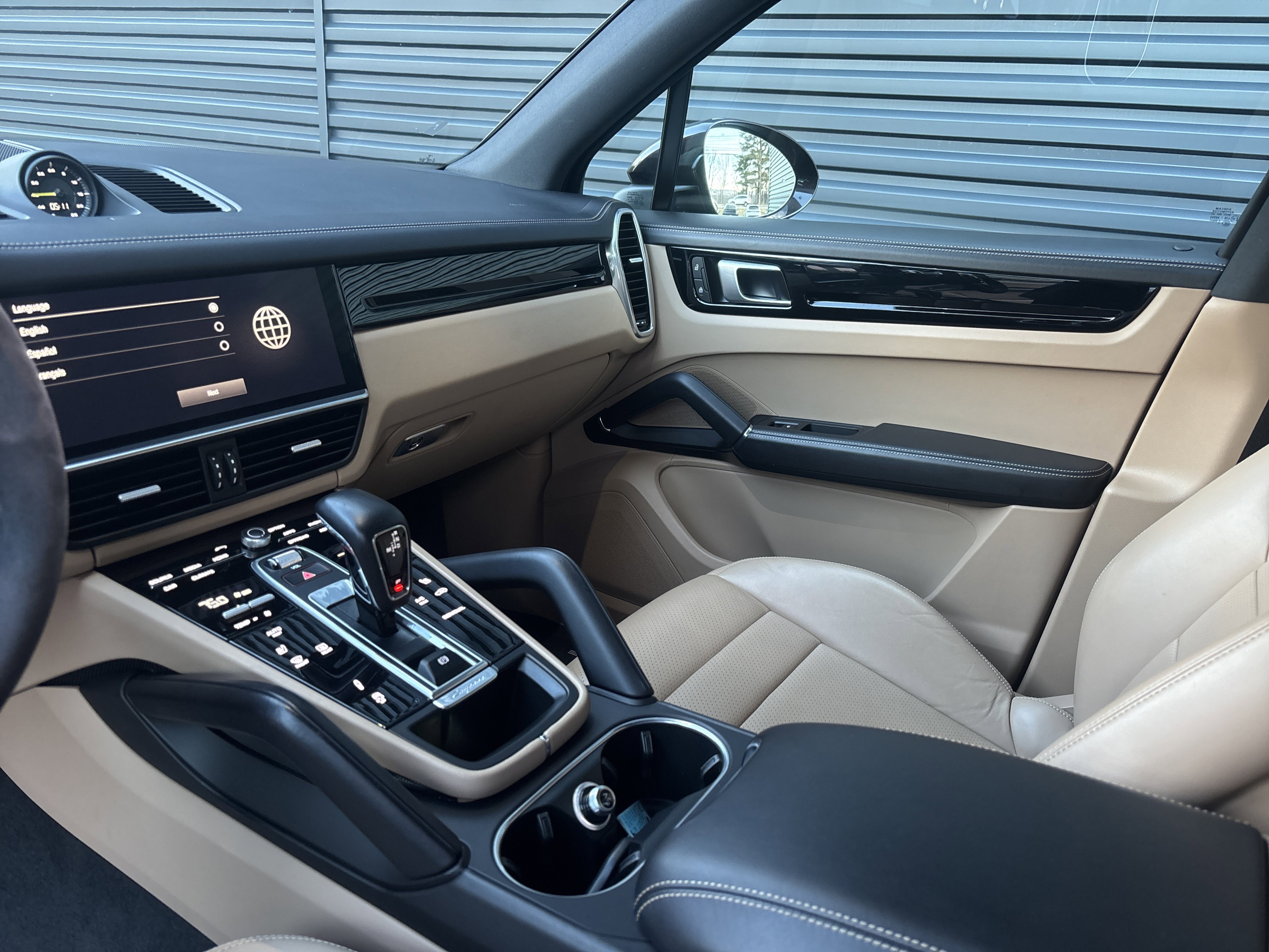 Certified 2022 Porsche Cayenne E-Hybrid image 14