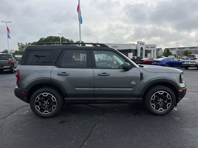 Used 2025 Ford Bronco Sport Outer Banks AWD/4WD image 9