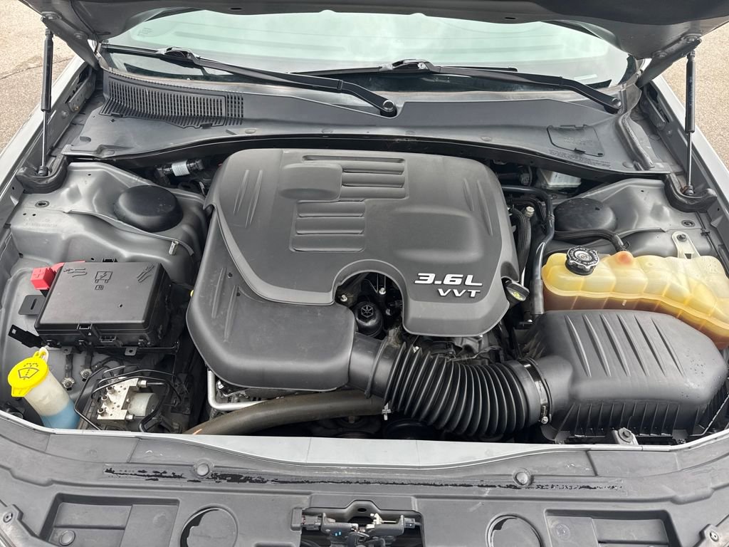 Used 2019 Chrysler 300 S image 23