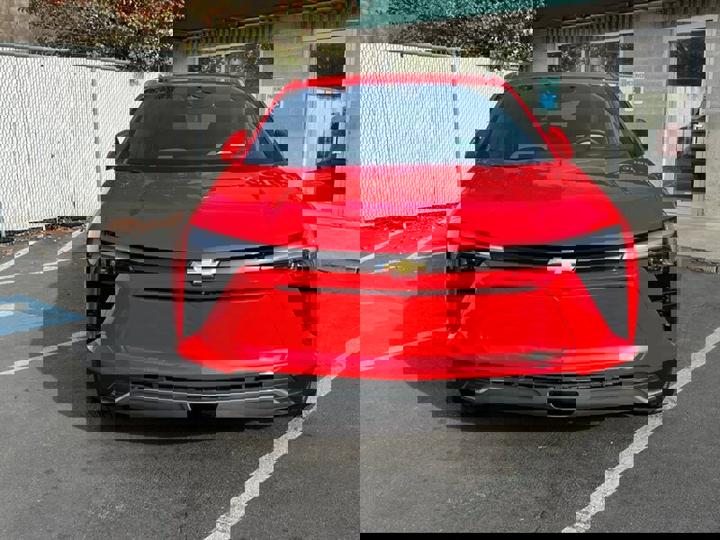 Used 2024 Chevrolet Blazer EV LT image 2