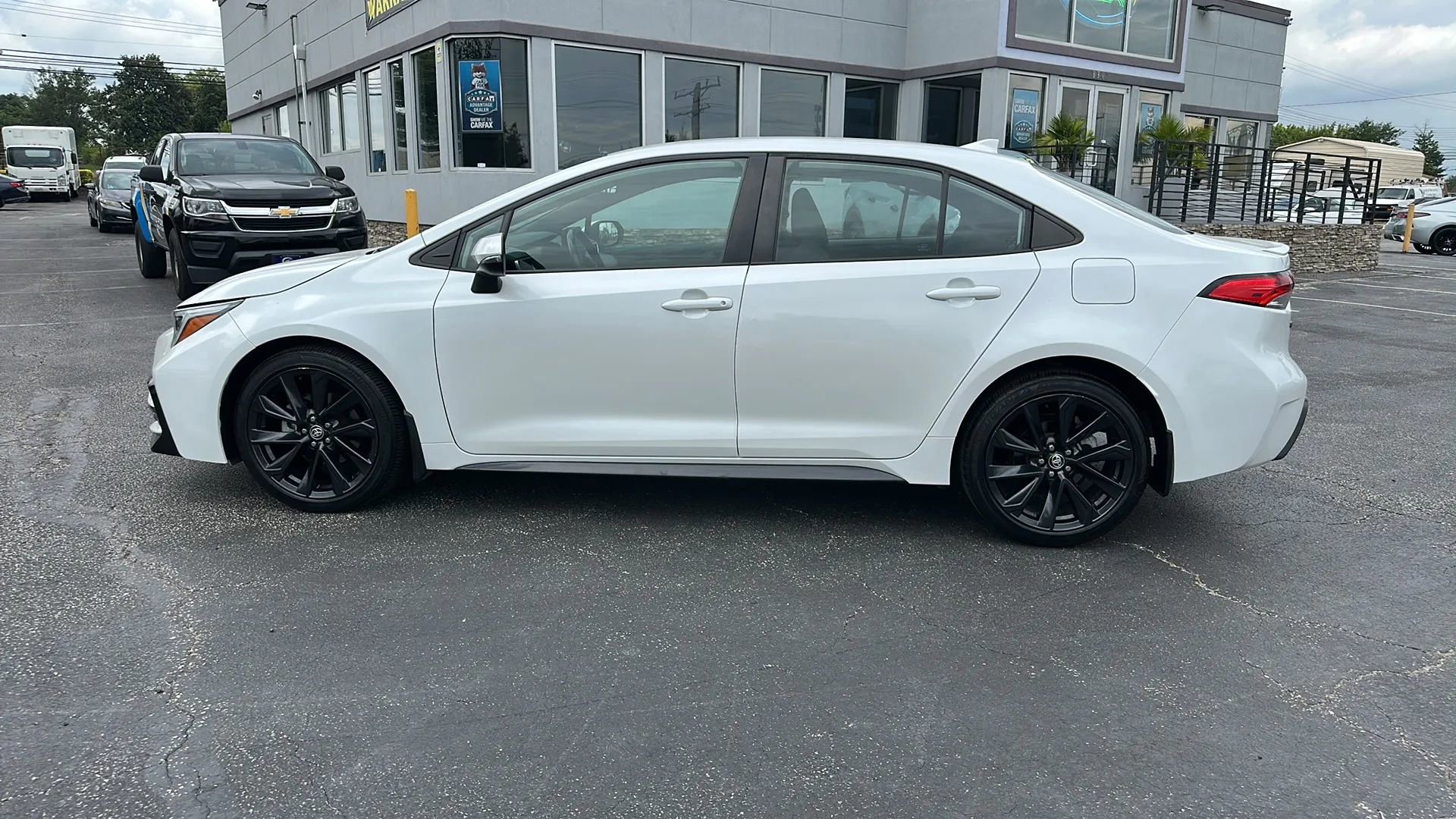 Used 2023 Toyota Corolla SE image 8