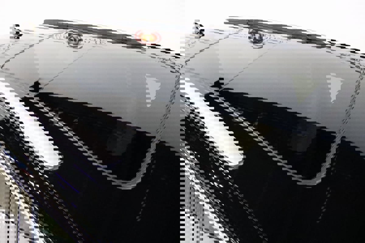 Used 2023 Jeep Grand Cherokee Summit image 9