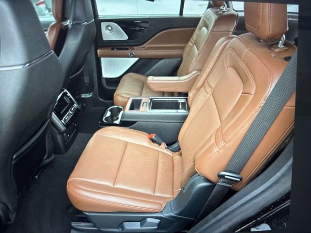 Used 2024 Lincoln Aviator Reserve w/ Equipment Group 201A image 8