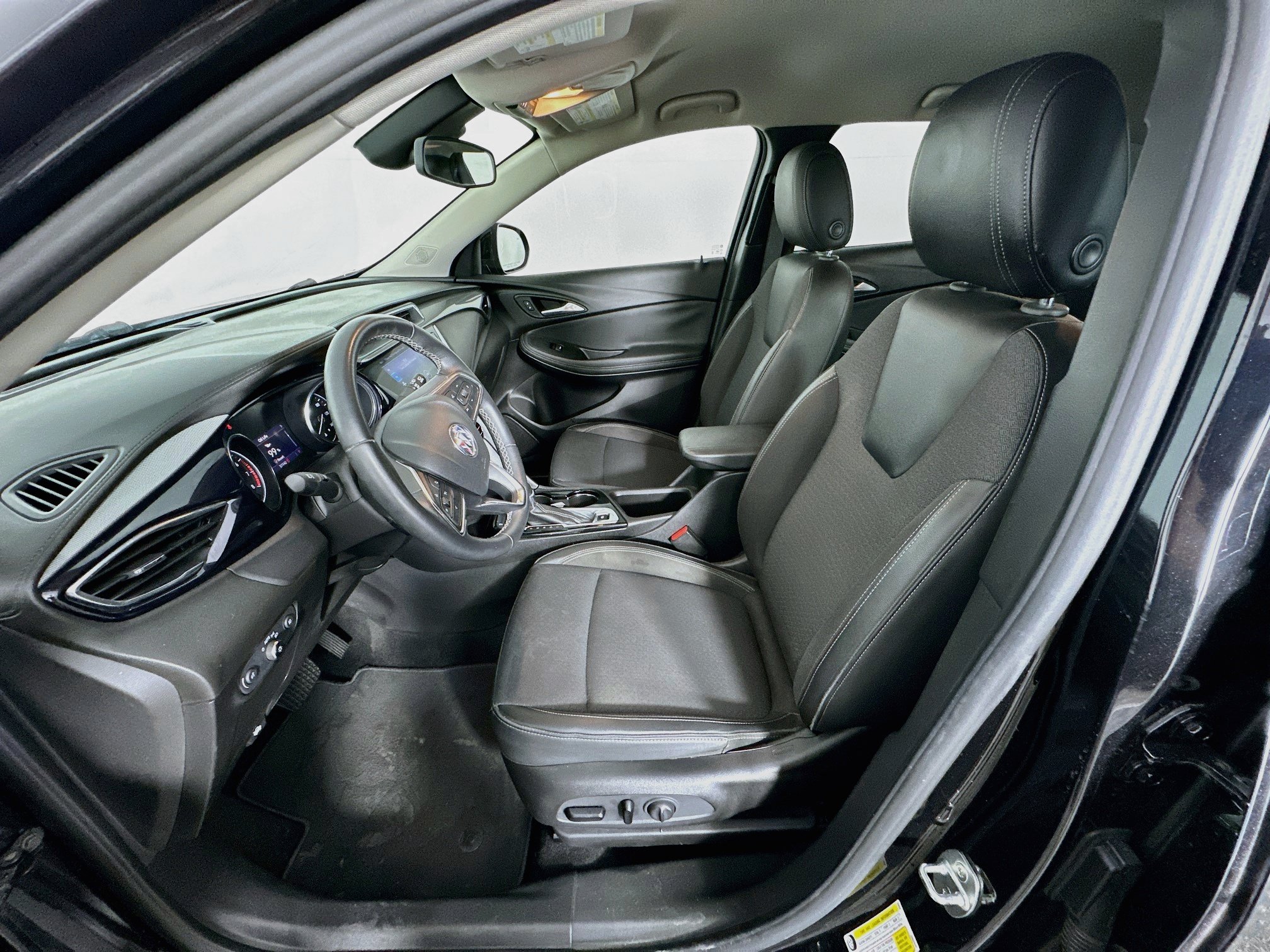 Used 2020 Buick Encore GX Select w/ Sport Touring Package FWD image 13