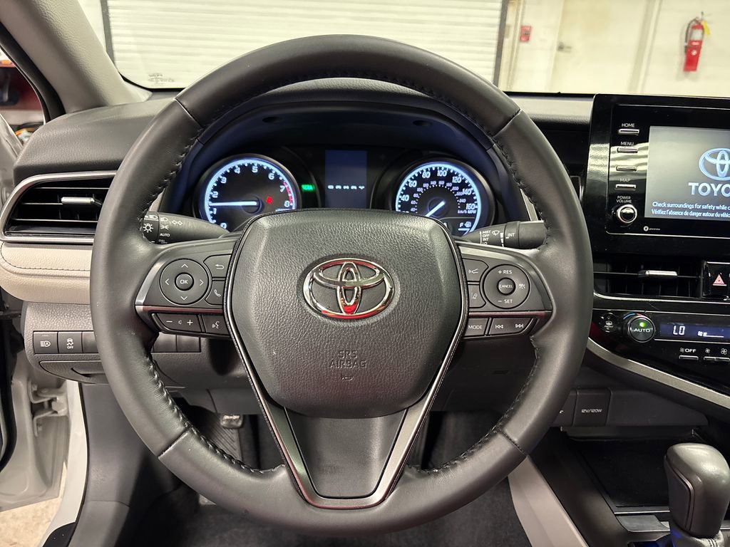 Used 2024 Toyota Camry SE w/ Convenience Package FWD image 32