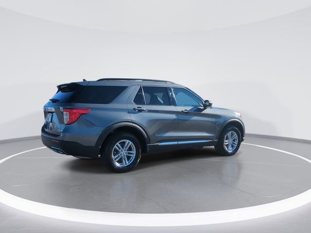 Used 2023 Ford Explorer XLT w/ Equipment Group 202A image 8
