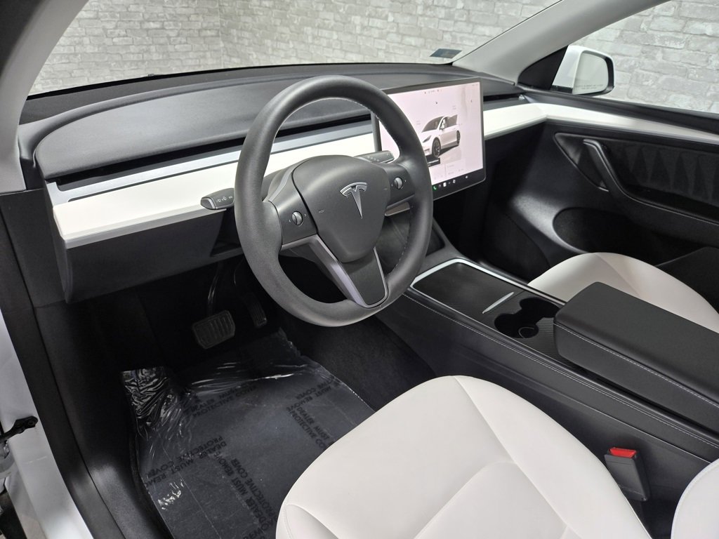 Used 2023 Tesla Model Y Long Range image 14