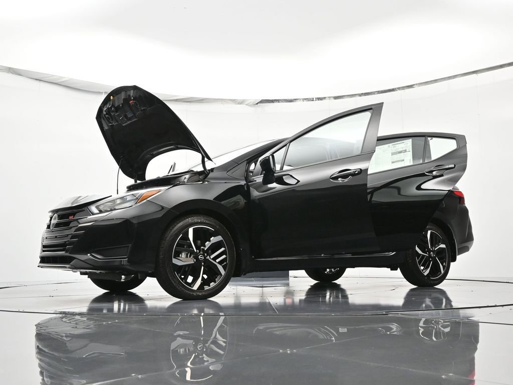 New 2025 Nissan Versa SR w/ Trunk Package FWD image 48
