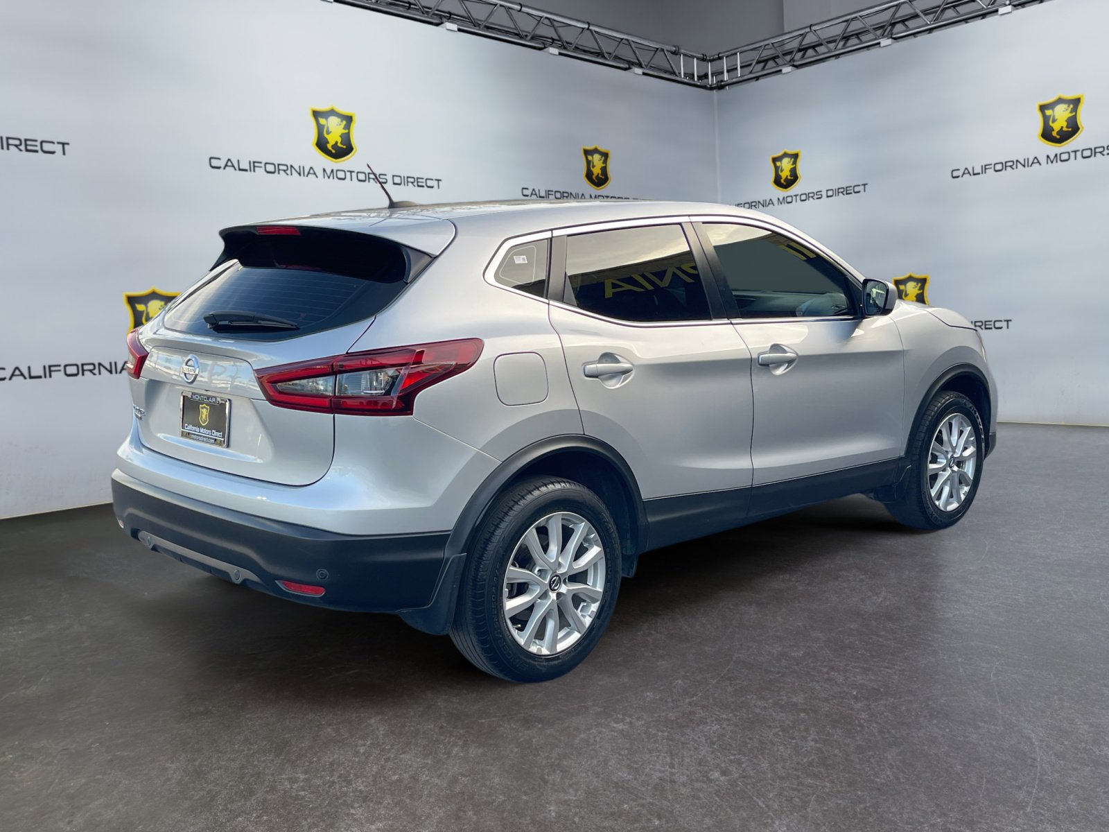 Used 2022 Nissan Rogue Sport S image 5