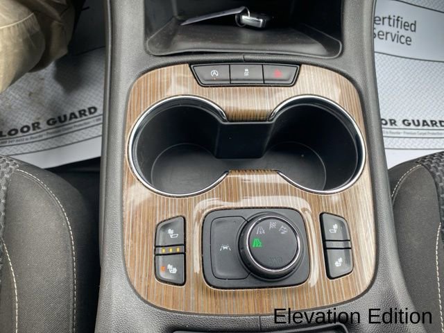 Used 2023 GMC Acadia SLE image 18