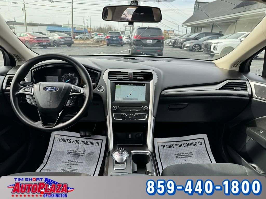 Used 2018 Ford Fusion SE w/ Fusion SE Technology Package image 31