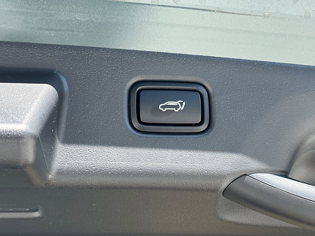 New 2026 Kia Niro SX Touring FWD image 7