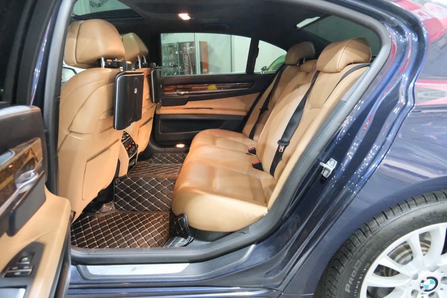 Used 2015 BMW 750Li xDrive AWD/4WD image 22