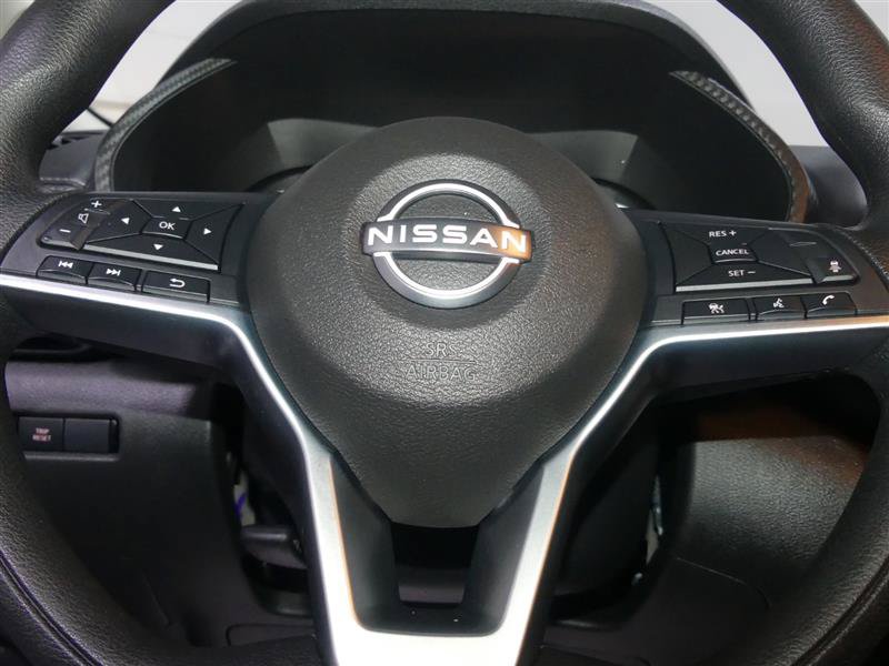 Used 2025 Nissan Sentra SV FWD image 30