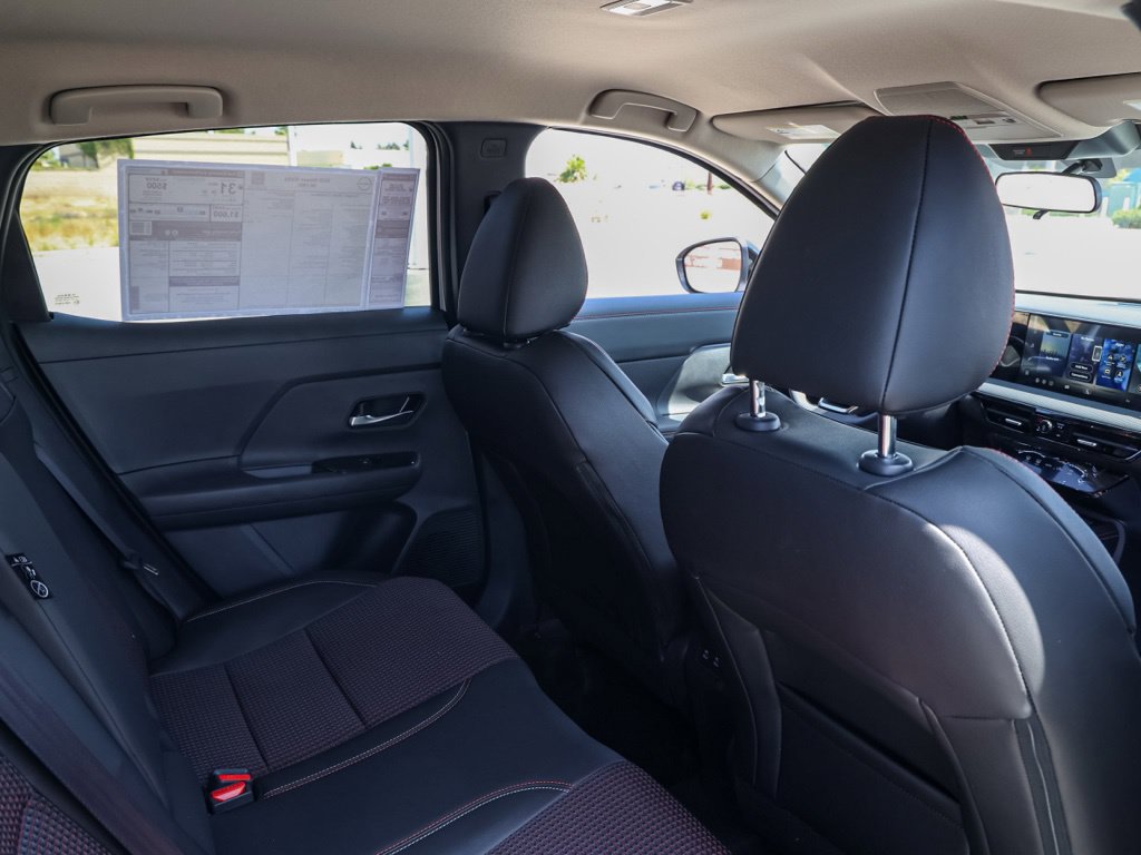 New 2026 Nissan Kicks SR FWD image 18