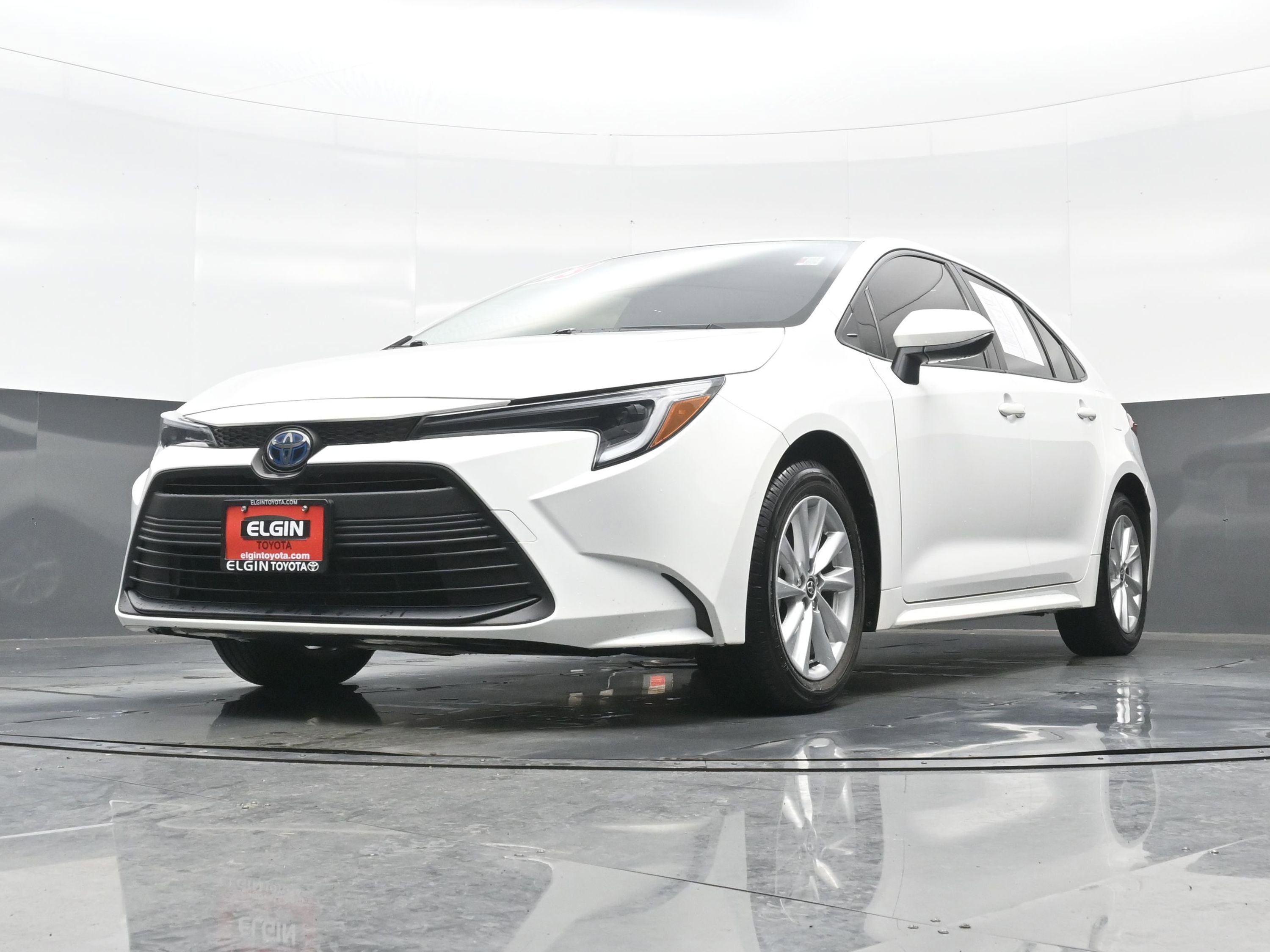 Used 2023 Toyota Corolla LE w/ LE Convenience Package image 27